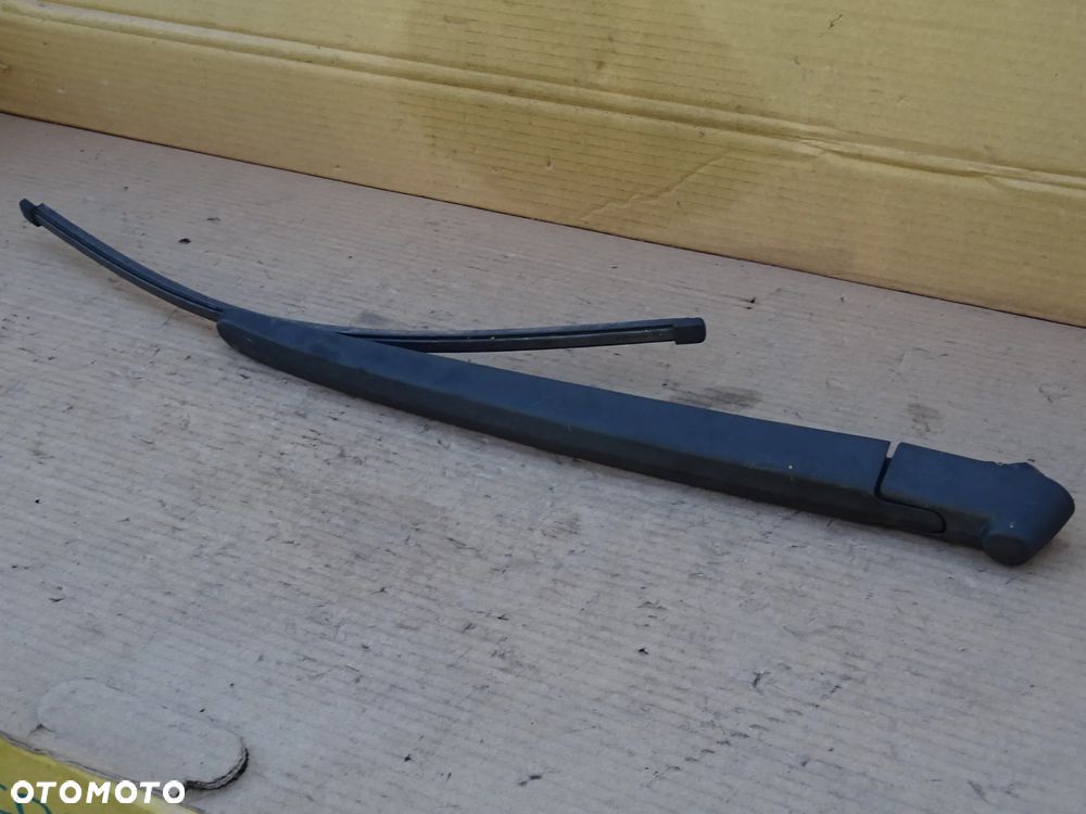 RAMIĘ WYCIERACZKI TYLNE TYŁ OPEL VECTRA C HB GTS - 2