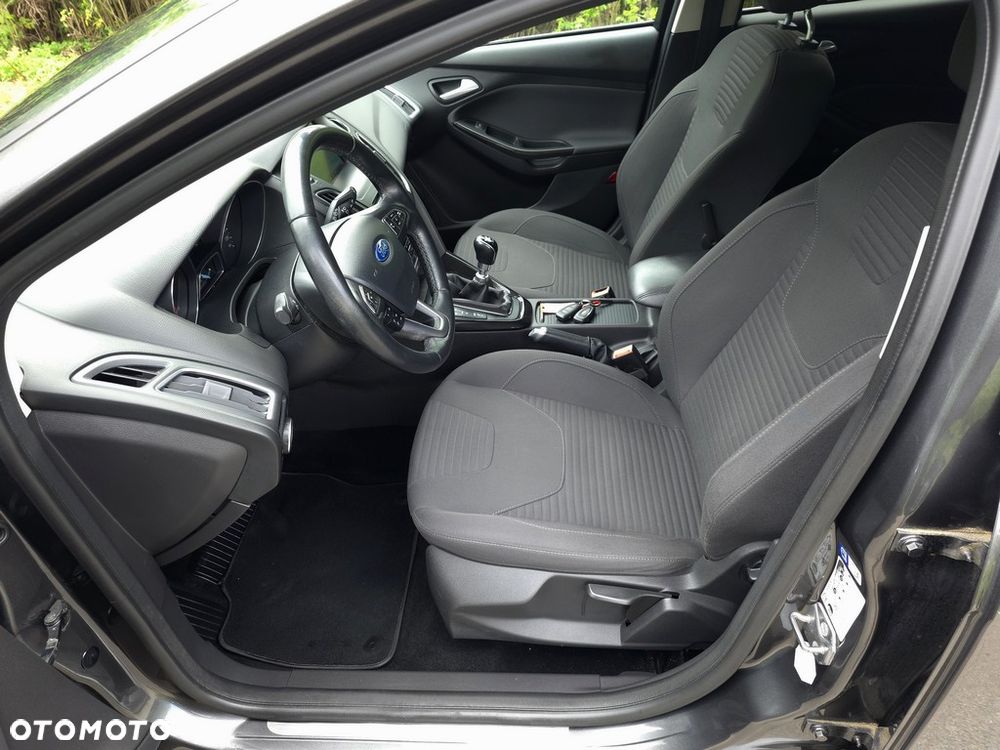 Ford Focus 1.5 EcoBoost Titanium ASS - 9