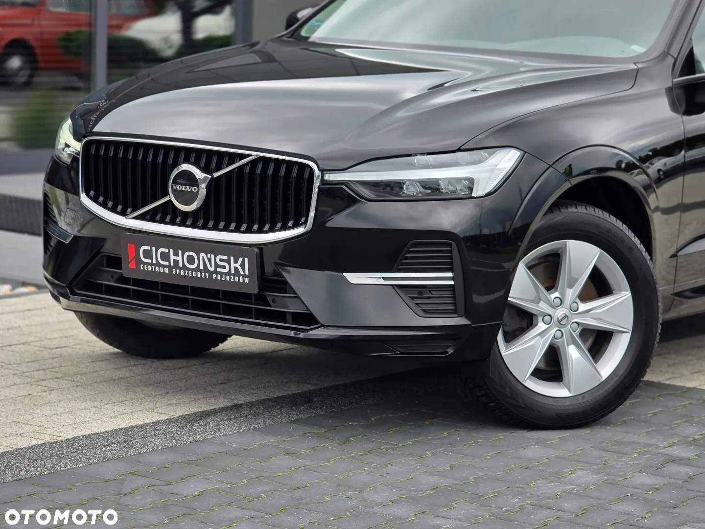 Volvo XC 60 D4 Momentum Pro - 12