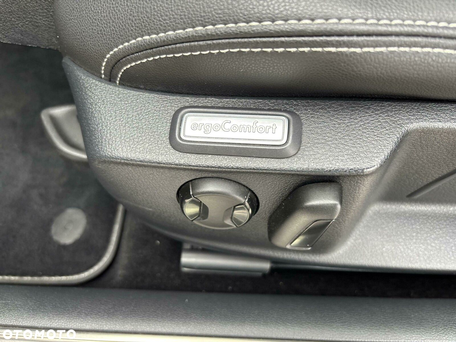 Volkswagen Passat 2.0 TDI Elegance DSG - 11