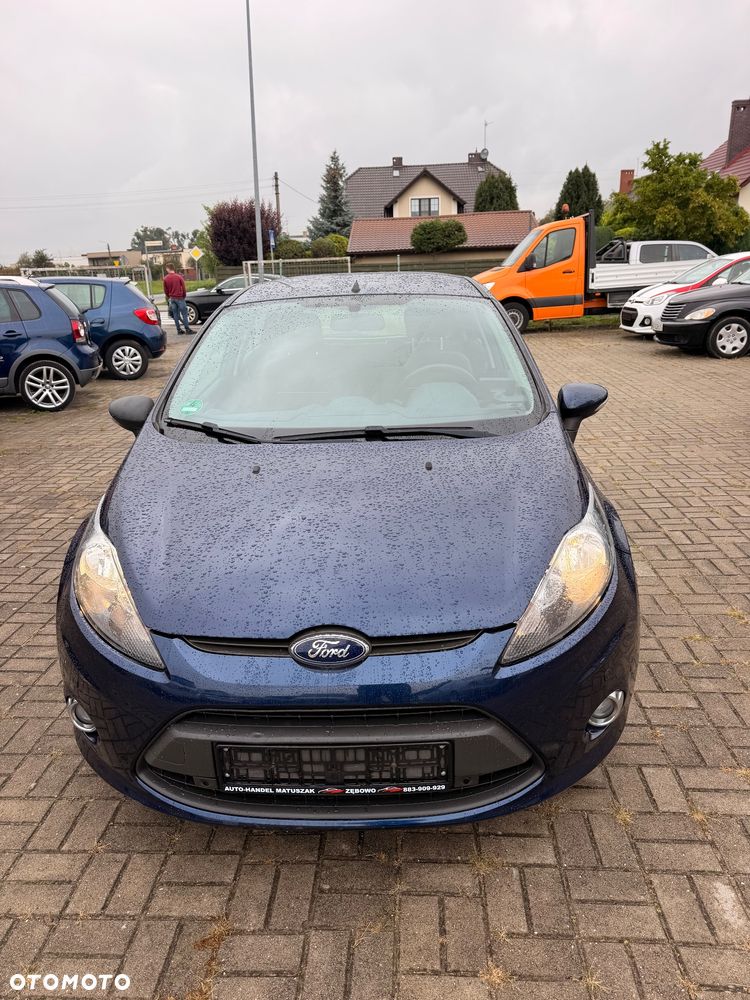 Ford Fiesta 2012 photo 2