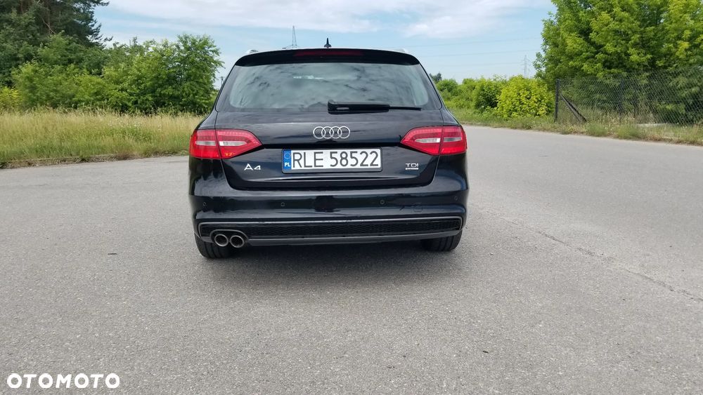 Audi A4 Avant 2.0 TDI DPF quattro S line Sportpaket - 4