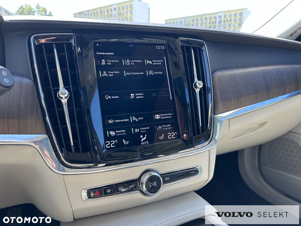Volvo V90 Cross Country - 16