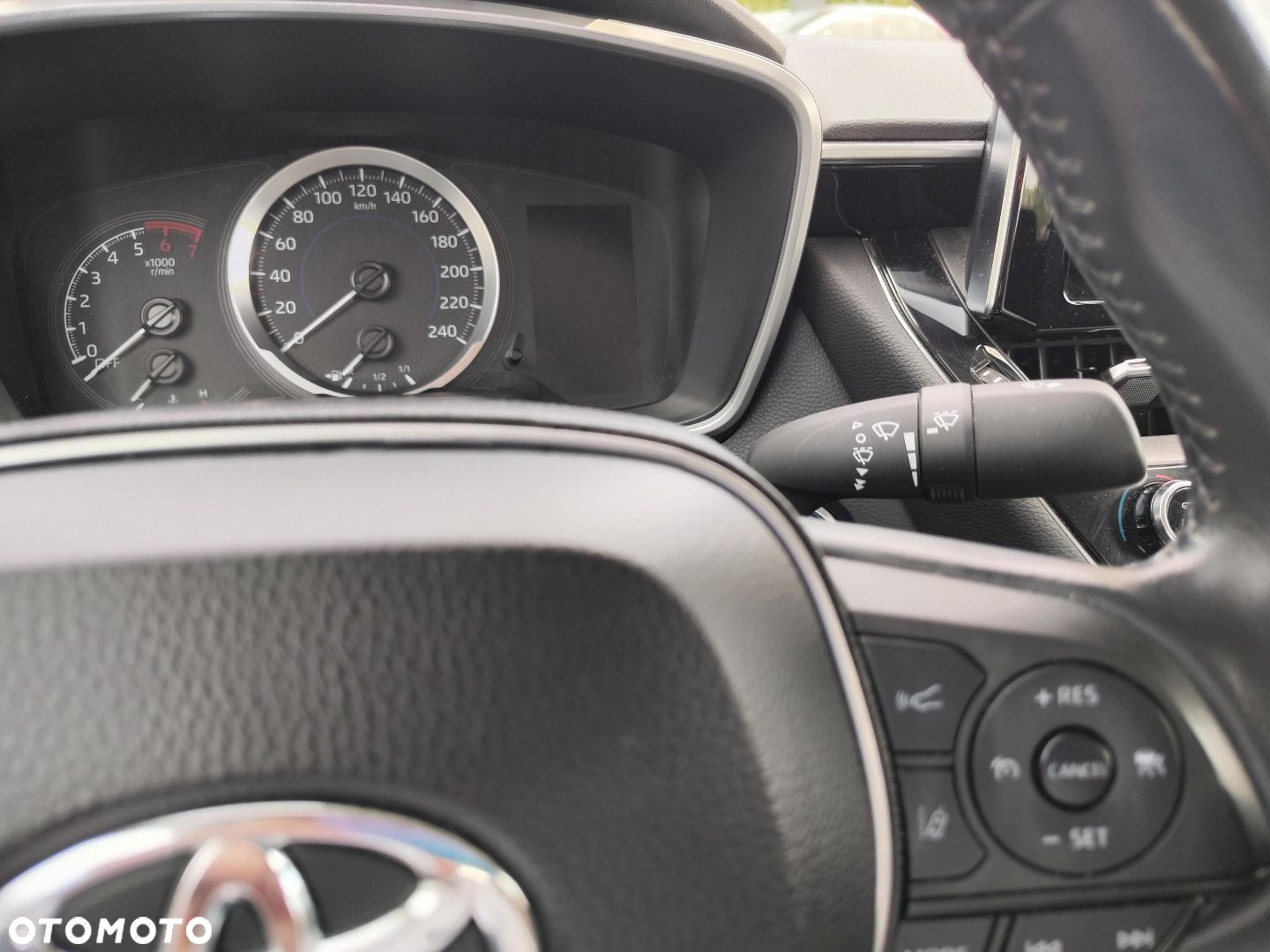 Toyota Corolla - 18