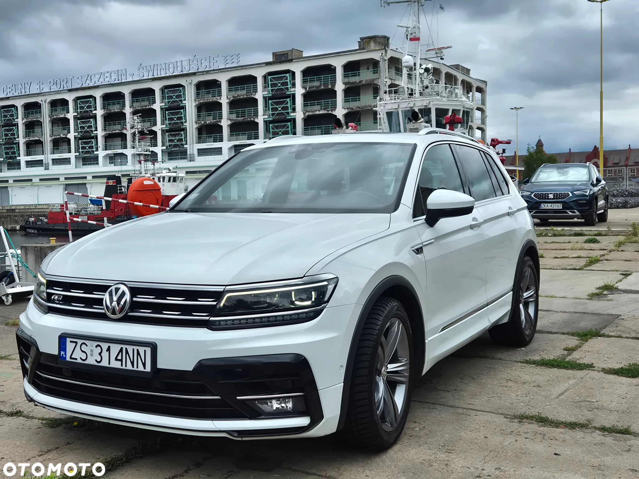 Volkswagen Tiguan - 2