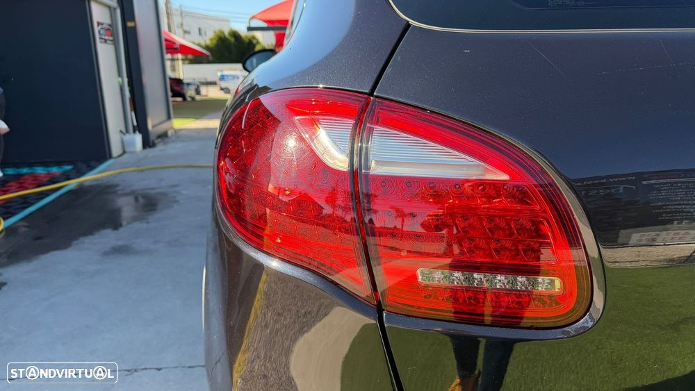 Porsche Cayenne Tiptronic - 11