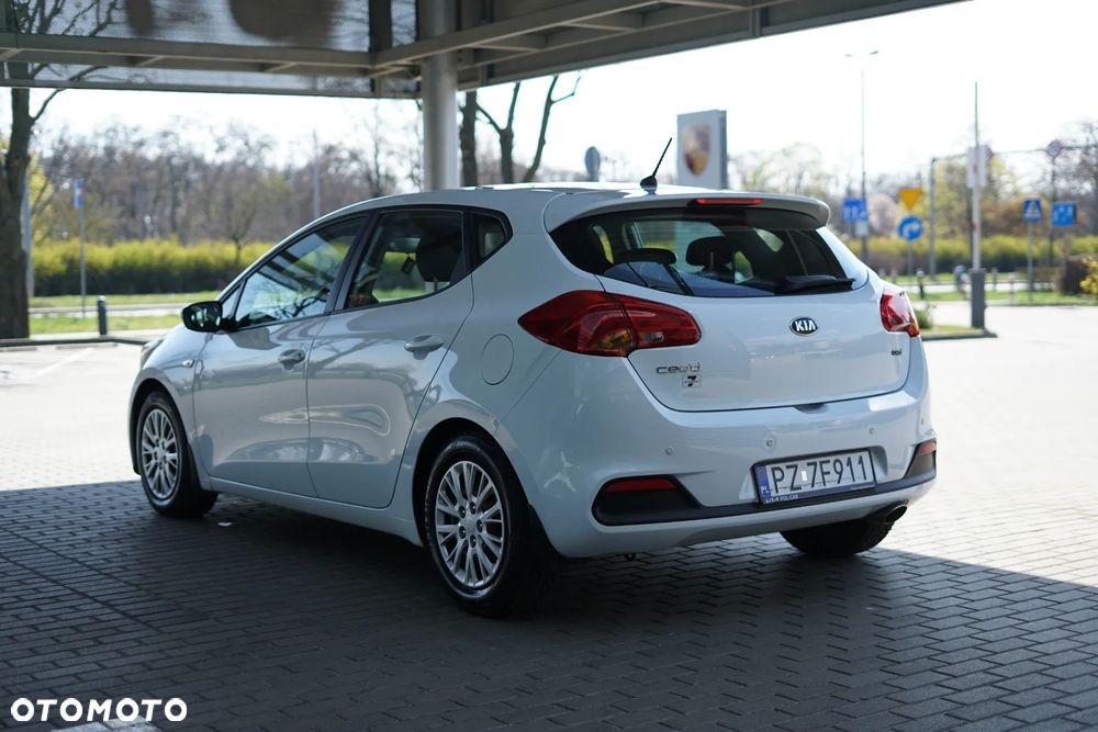 Kia Ceed 1.6 CRDi M - 5