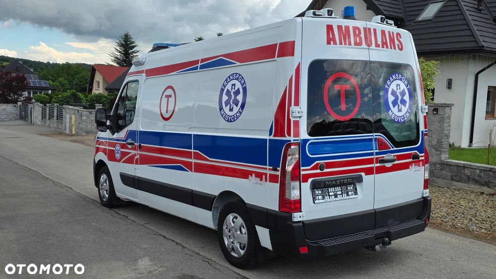 Renault Master Ambulans karetka gwarancja - 3