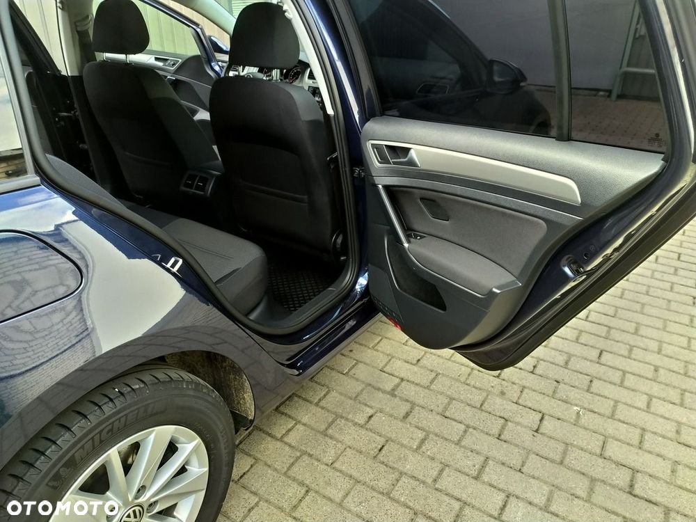Volkswagen Golf 1.4 TSI BlueMotion Technology DSG Highline - 23