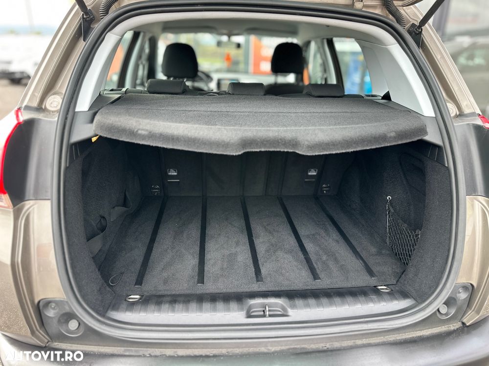 Peugeot 2008 1.2 L PureTech Allure - 14