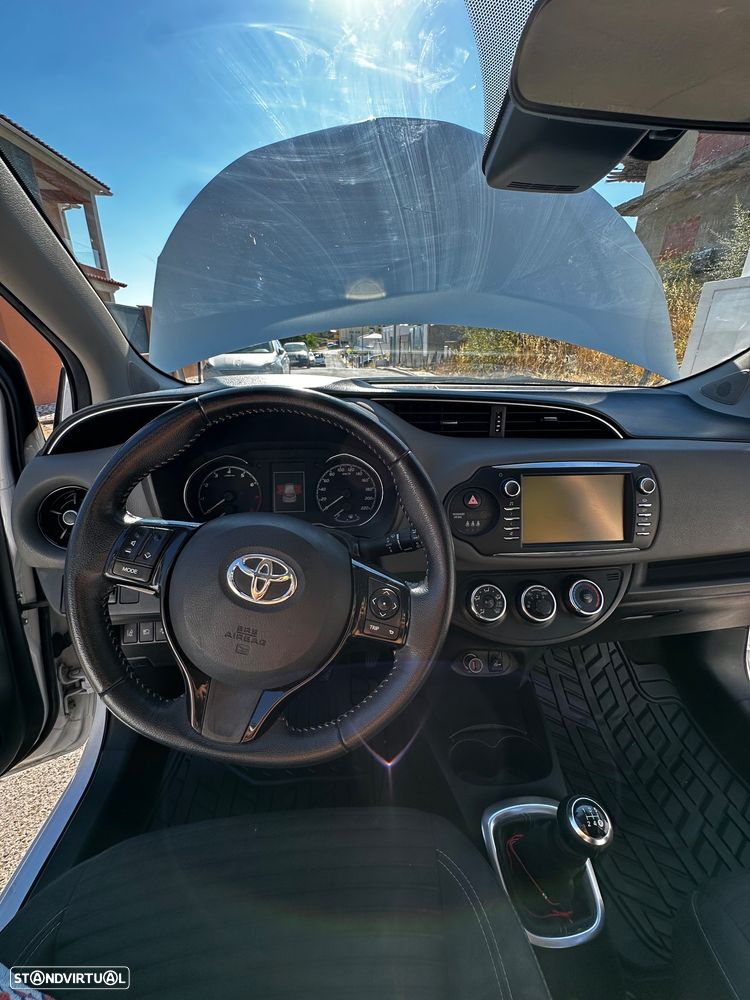 Toyota Yaris 1.0 VVT-i Comfort +PS Style+P.Techno - 8