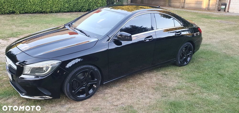 Mercedes-Benz CLA 250 4Matic 7G-DCT - 18