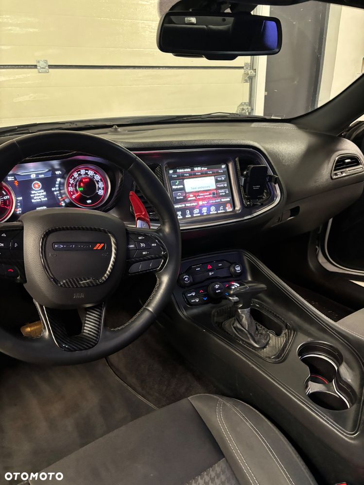 Dodge Challenger - 5