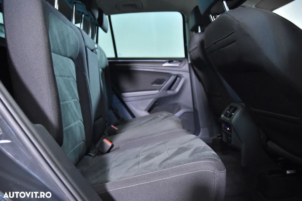 Volkswagen Tiguan - 12