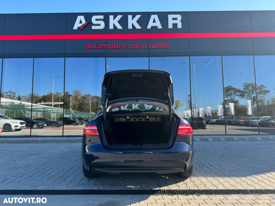 Jaguar XE 20d Aut. Prestige - 7