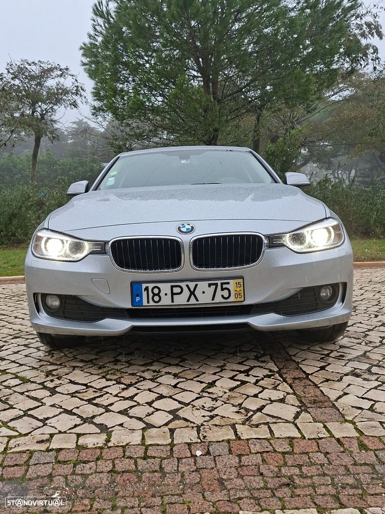BMW 320 d Auto Line Sport - 14