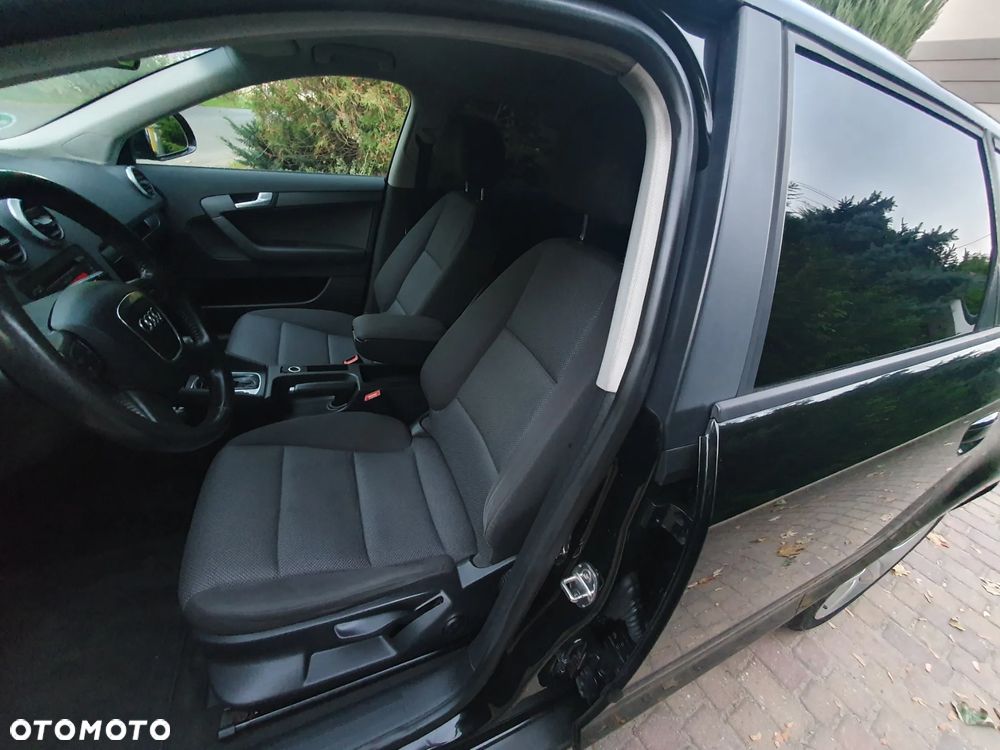 Audi A3 Sportback 2.0 TDI DPF S tronic Ambiente - 10