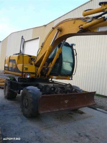 Dezmembrare excavator JCB JS 130 - 1
