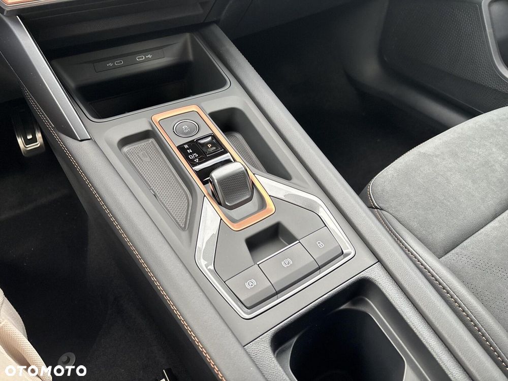 Cupra Formentor 1.5 TSI DSG - 25