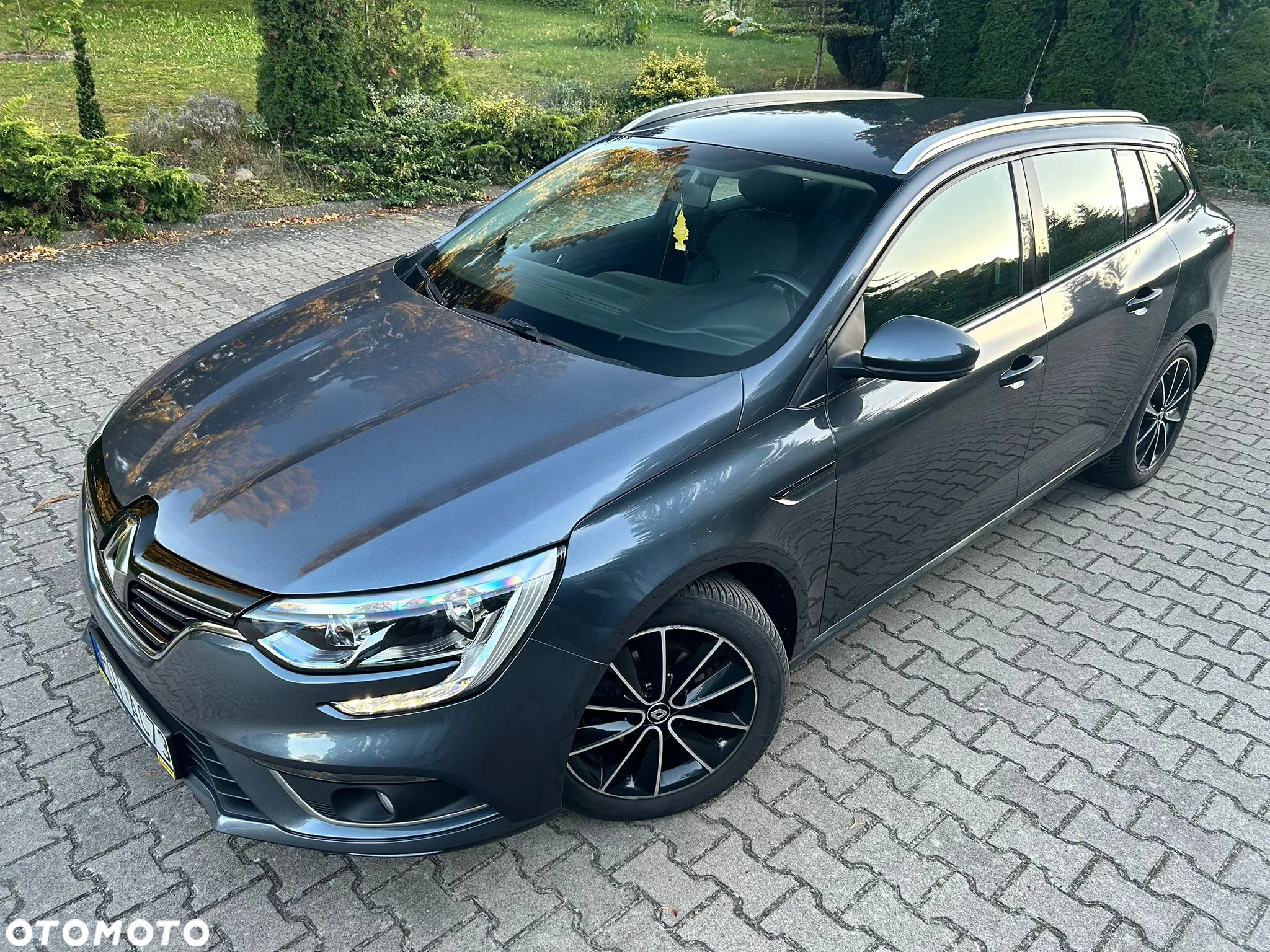 Renault Megane 1.3 TCe FAP Business - 8