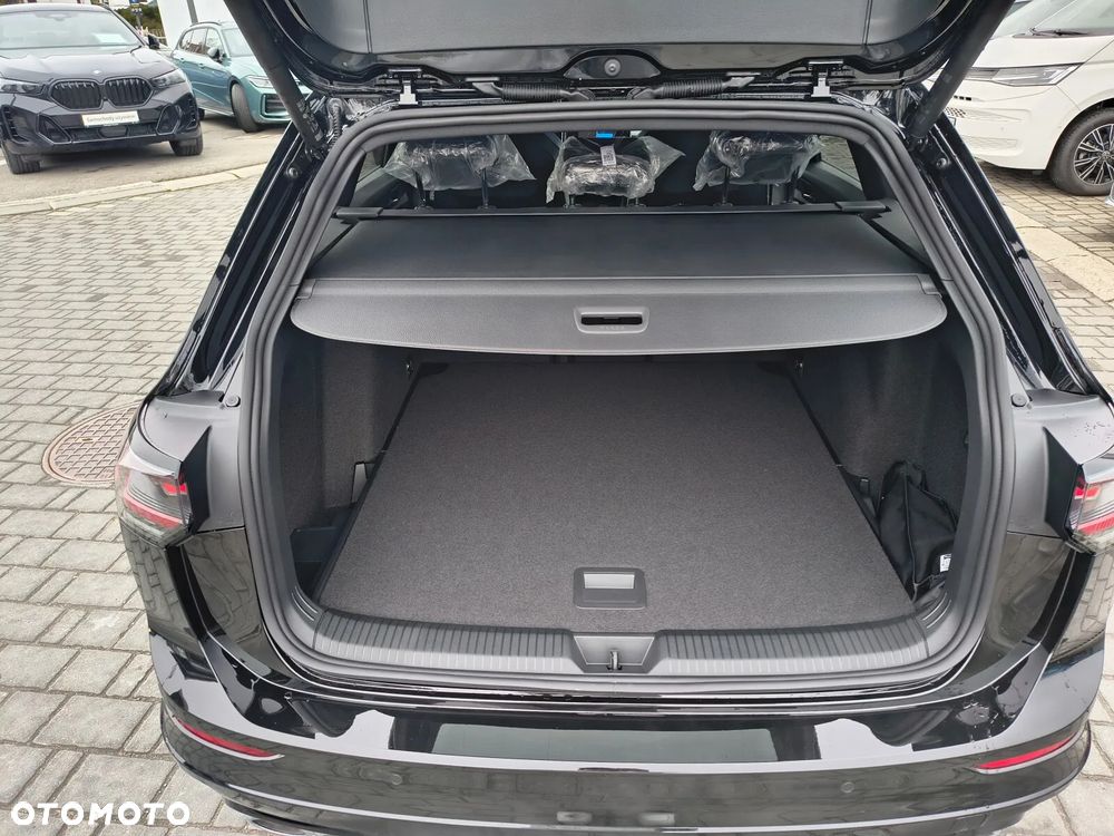 Volkswagen Golf Variant 2.0 TSI OPF 4Motion DSG R - 23