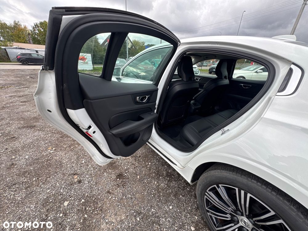 Volvo S60 T4 Drive-E Kinetic - 22