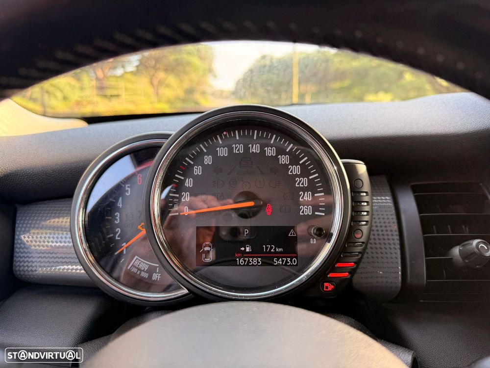 MINI 5 Portas Cooper D Aut. - 10
