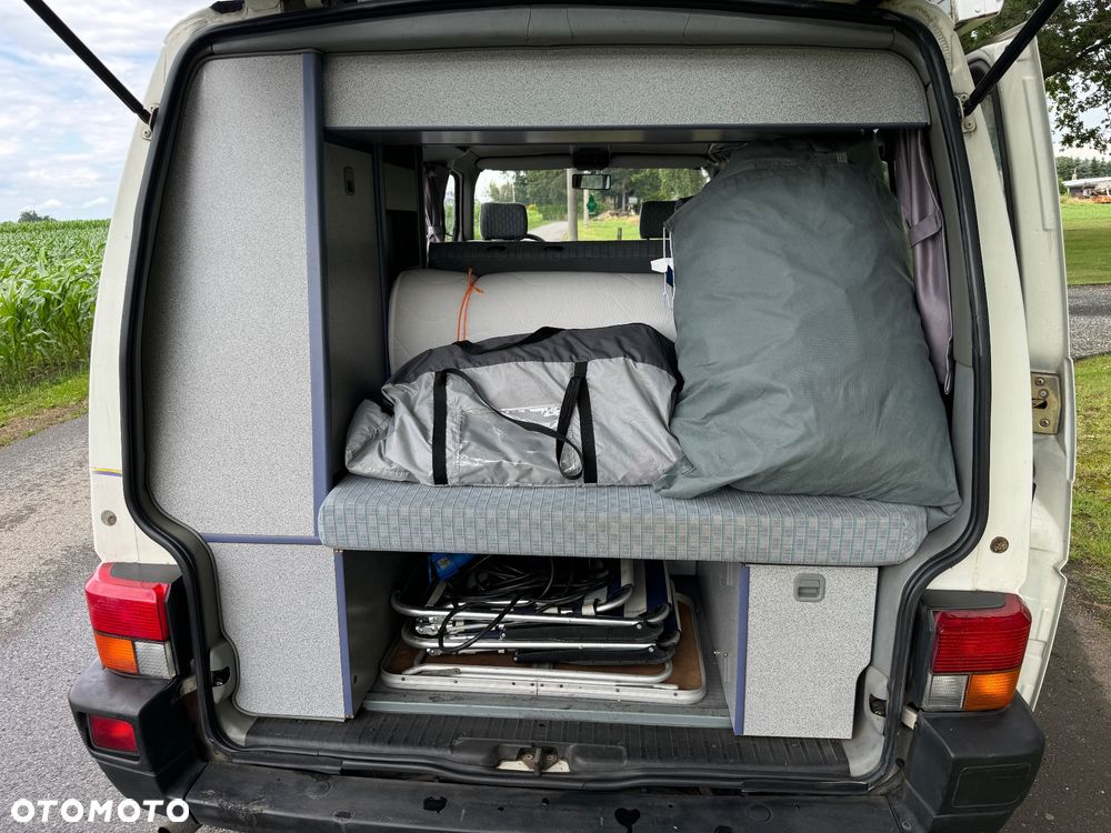 Volkswagen California - 24