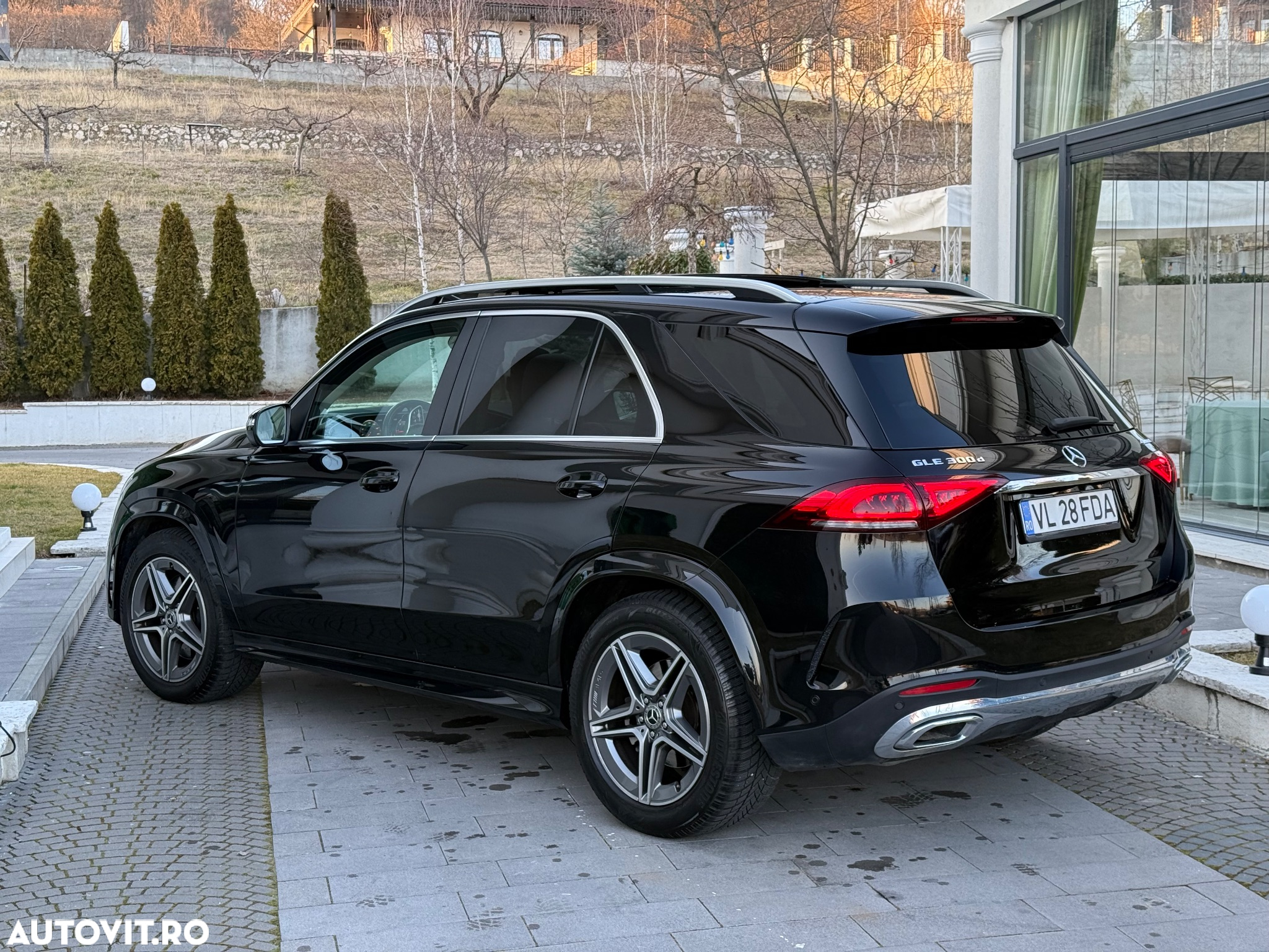 Mercedes-Benz GLE 300 d 4MATIC - 8