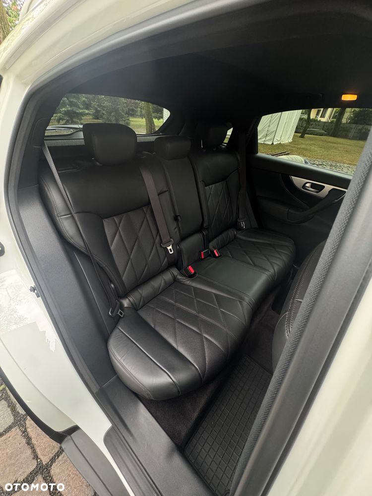 Infiniti Q70 3.7 S Premium - 16