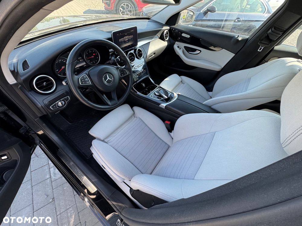 Mercedes-Benz Klasa C 220 d 4-Matic 9G-TRONIC - 8