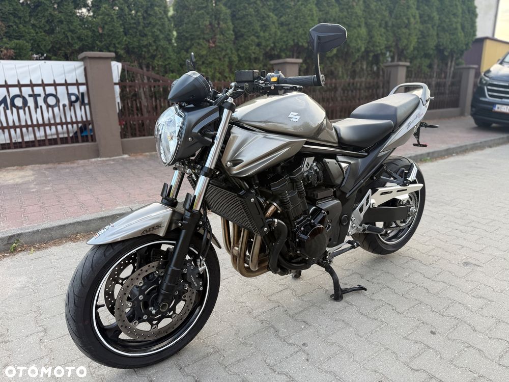 Suzuki Bandit - 25