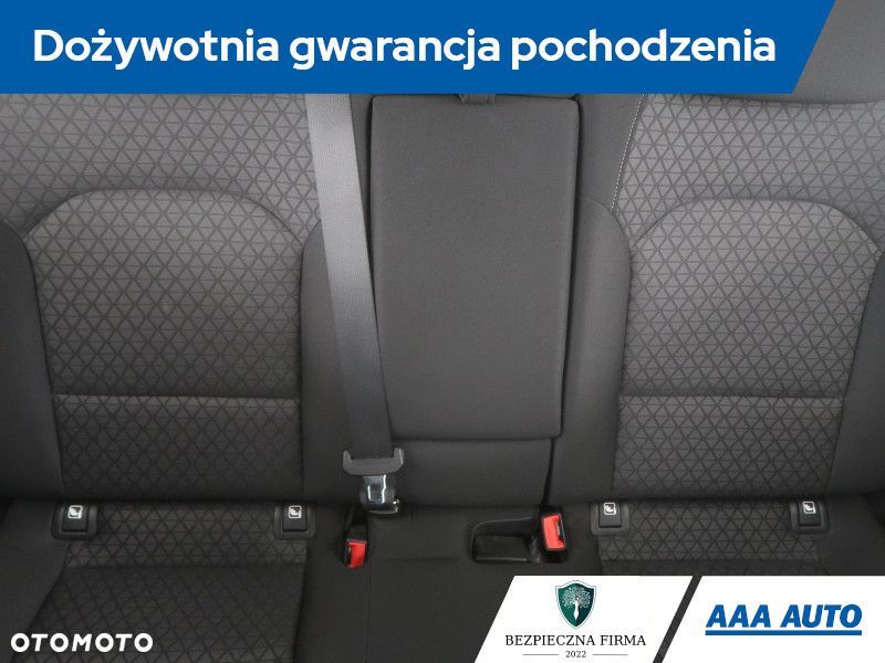 Kia Ceed - 12