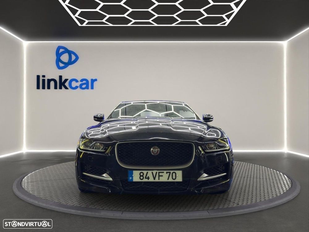 Jaguar XE 2.0 D R-Sport Aut. - 3