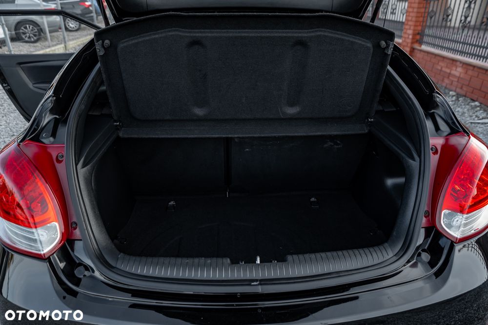 Hyundai Veloster 1.6 Premium - 16