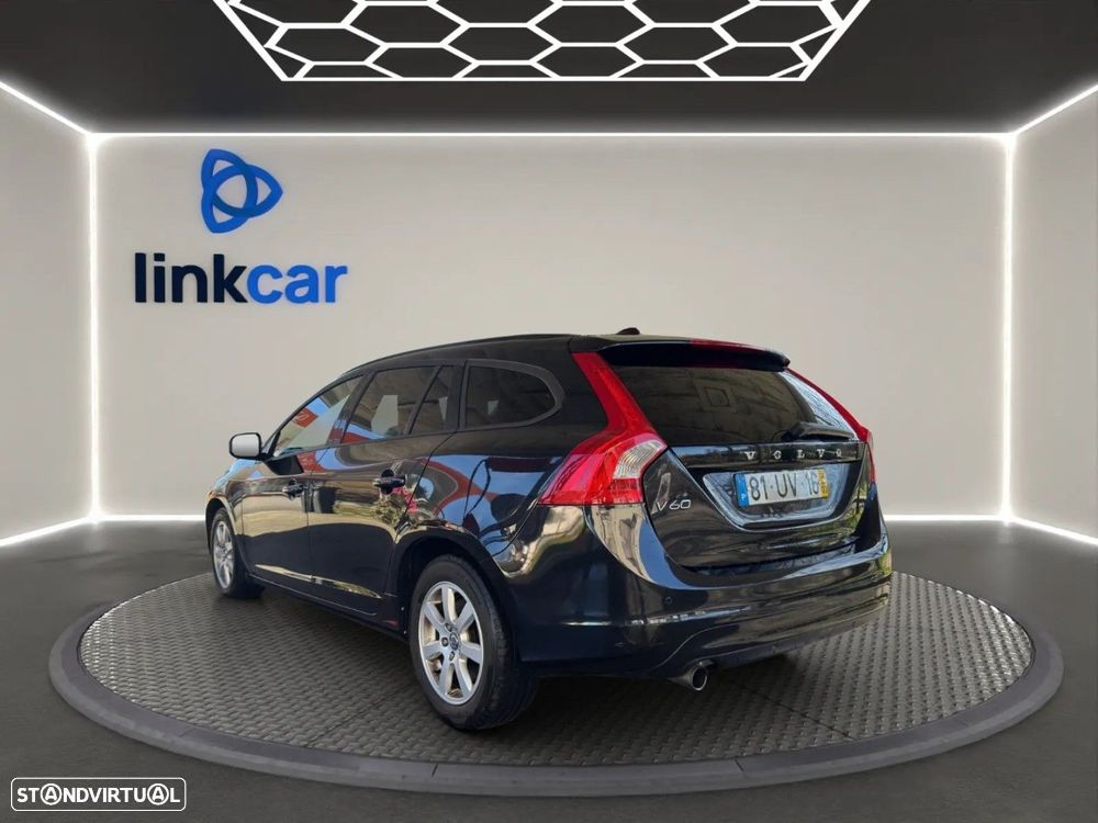 Volvo V60 1.6 D2 Momentum Eco - 4