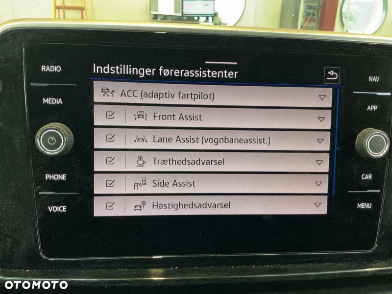 Volkswagen T-Roc 1.5 TSI OPF DSG R-Line - 9