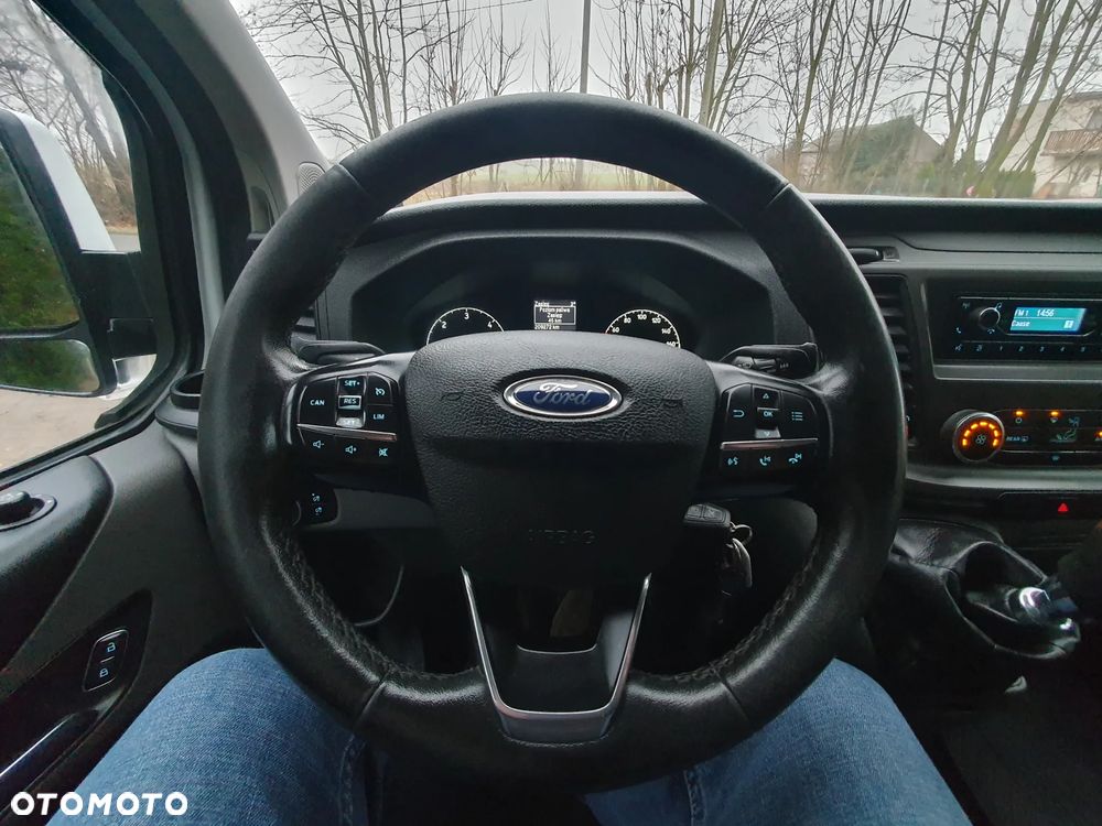 Ford TRANSIT CUSTOM - 12