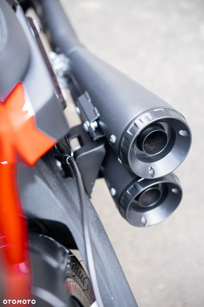 Harley-Davidson Softail FXDR - 25