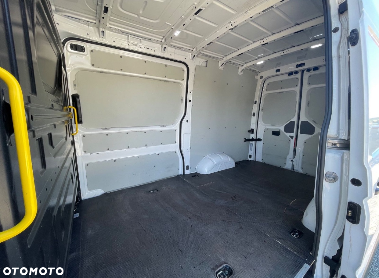 Volkswagen Crafter - 9