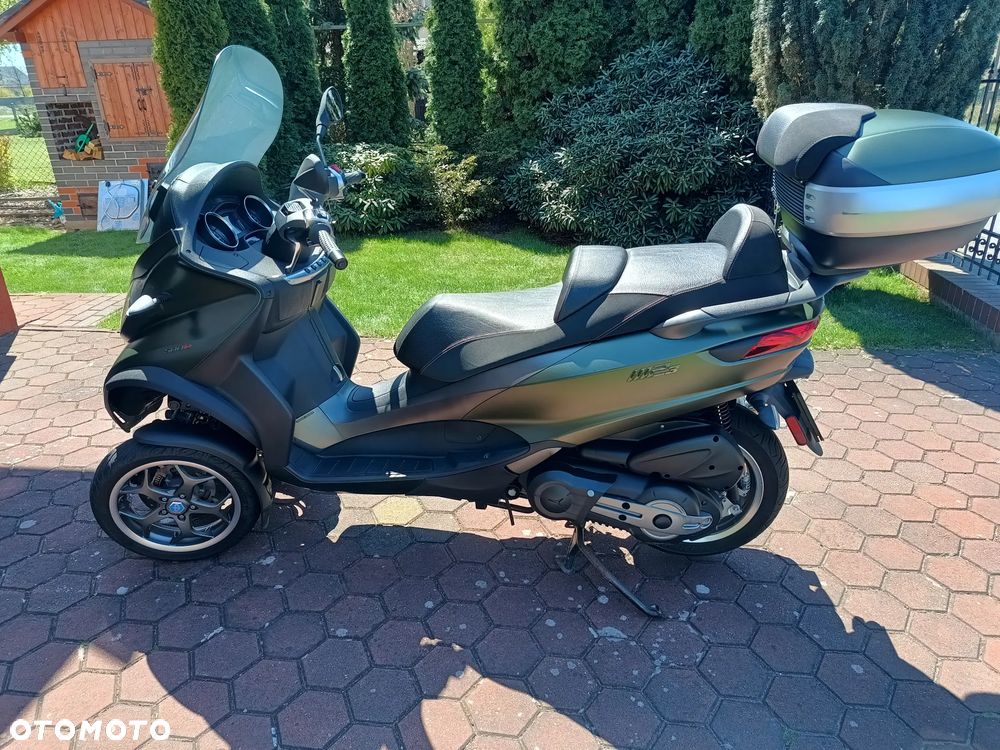 Piaggio MP-3 - 2