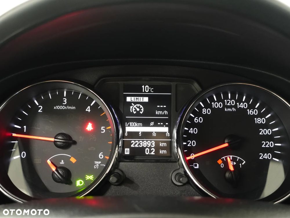 Nissan Qashqai 2.0 dCi DPF I-Way - 37