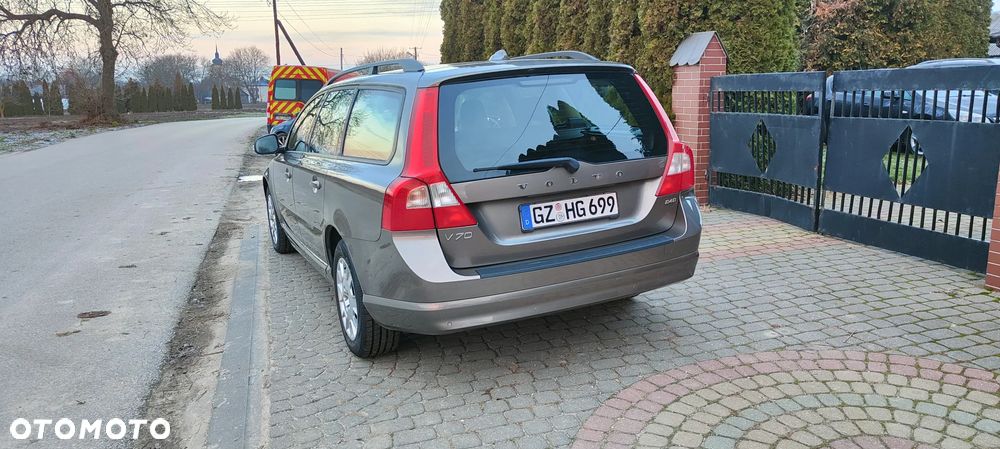 Volvo V70 2.4D Momentum - 15