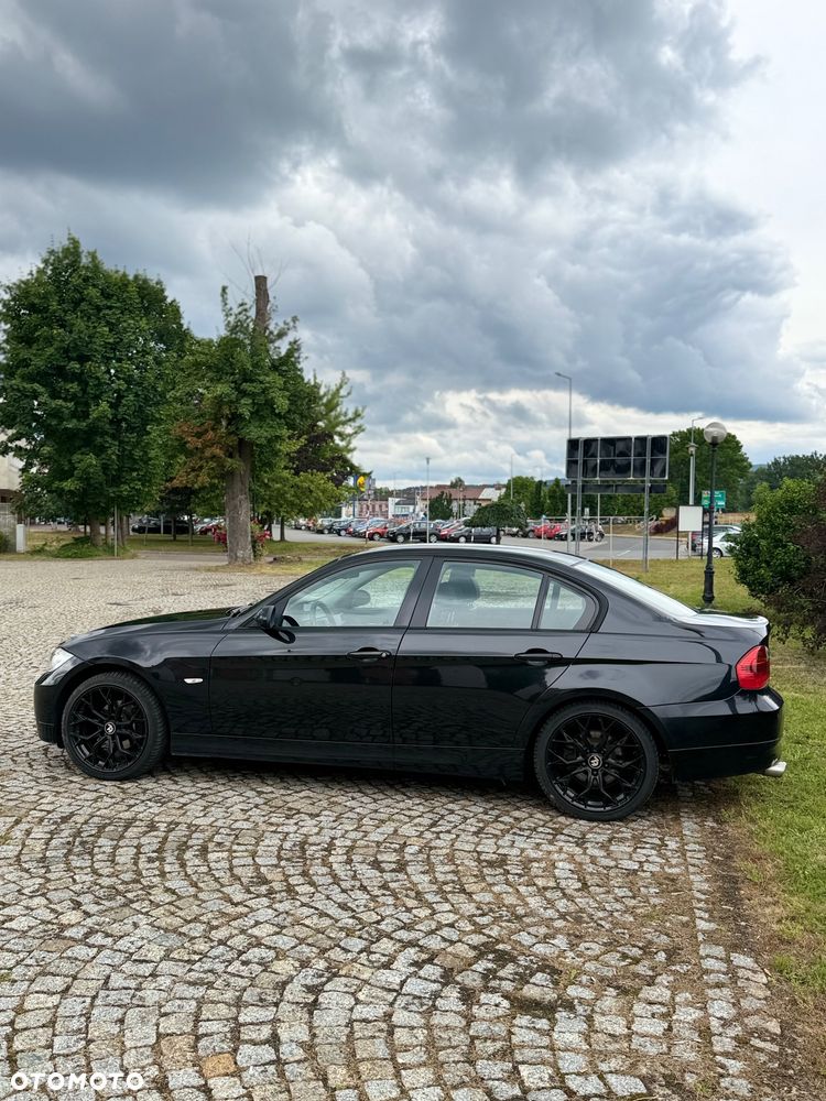 BMW Seria 3 318d - 3