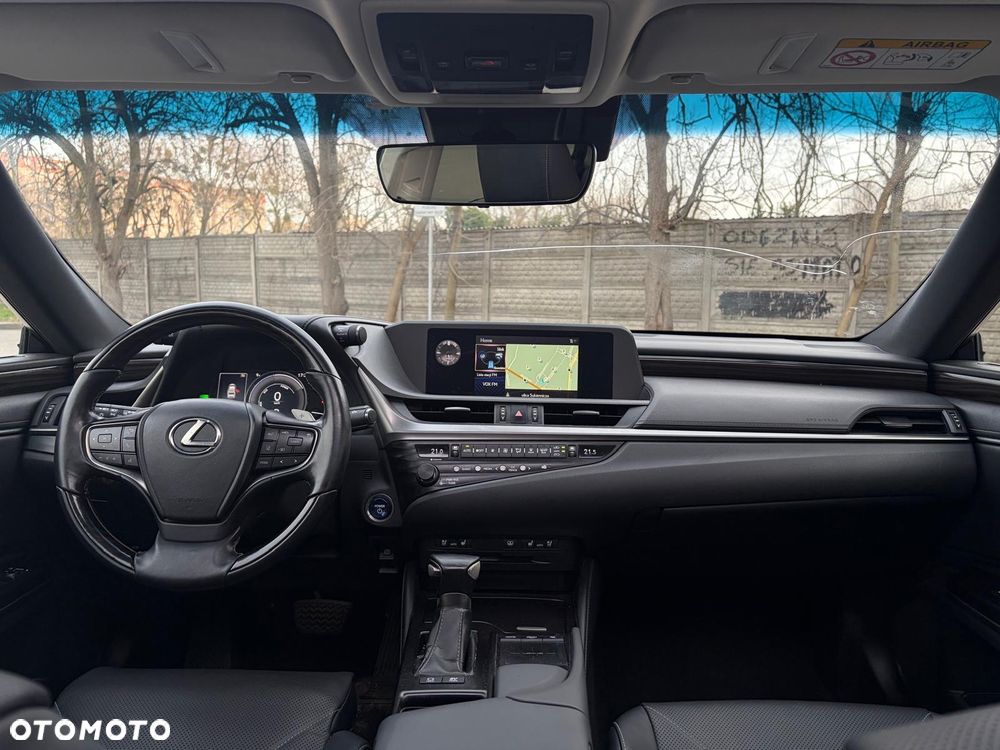 Lexus ES 300h Prestige - 13