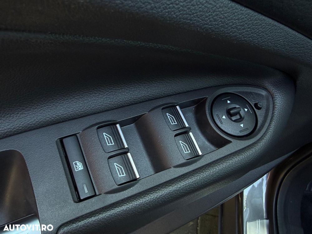 Ford Kuga - 20