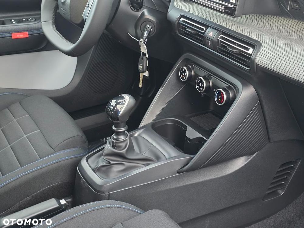 Citroën C3 1.2 T Plus - 24