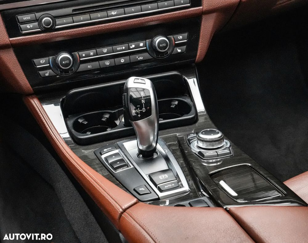 BMW Seria 5 535i Sport-Aut. Luxury Line - 20