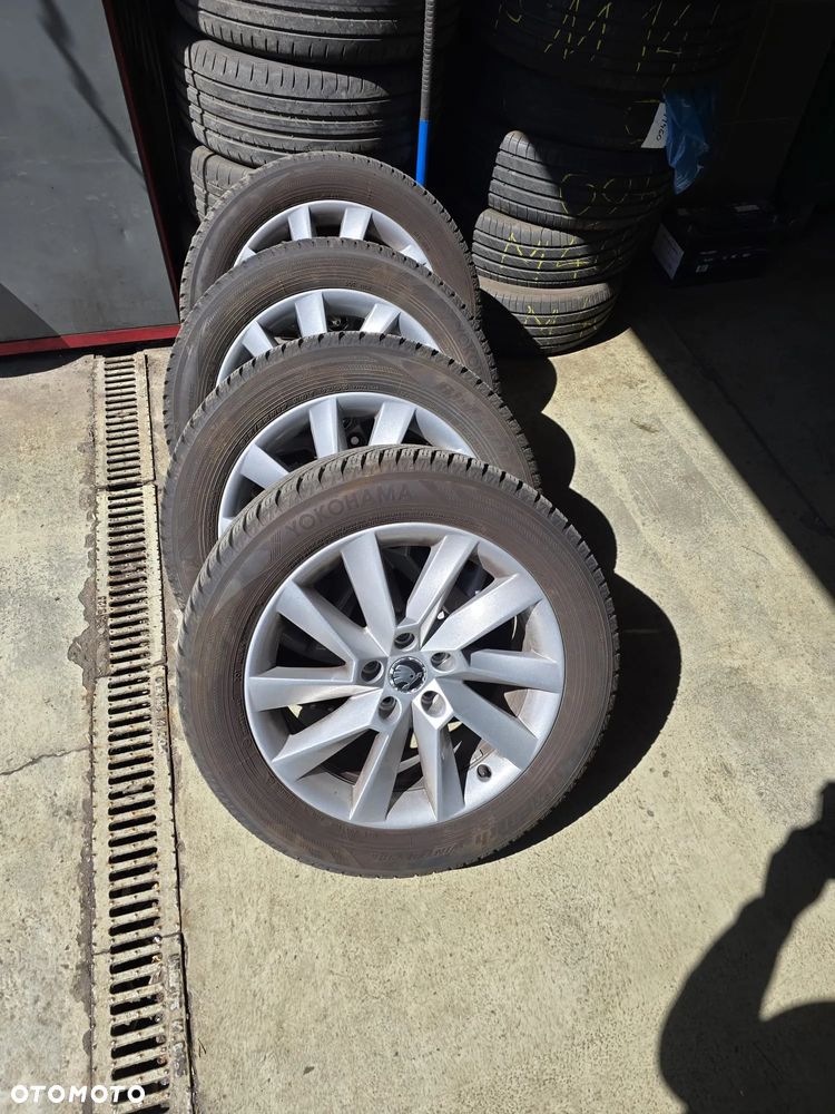 Skoda Superb 2.0 TDI Style DSG - 6