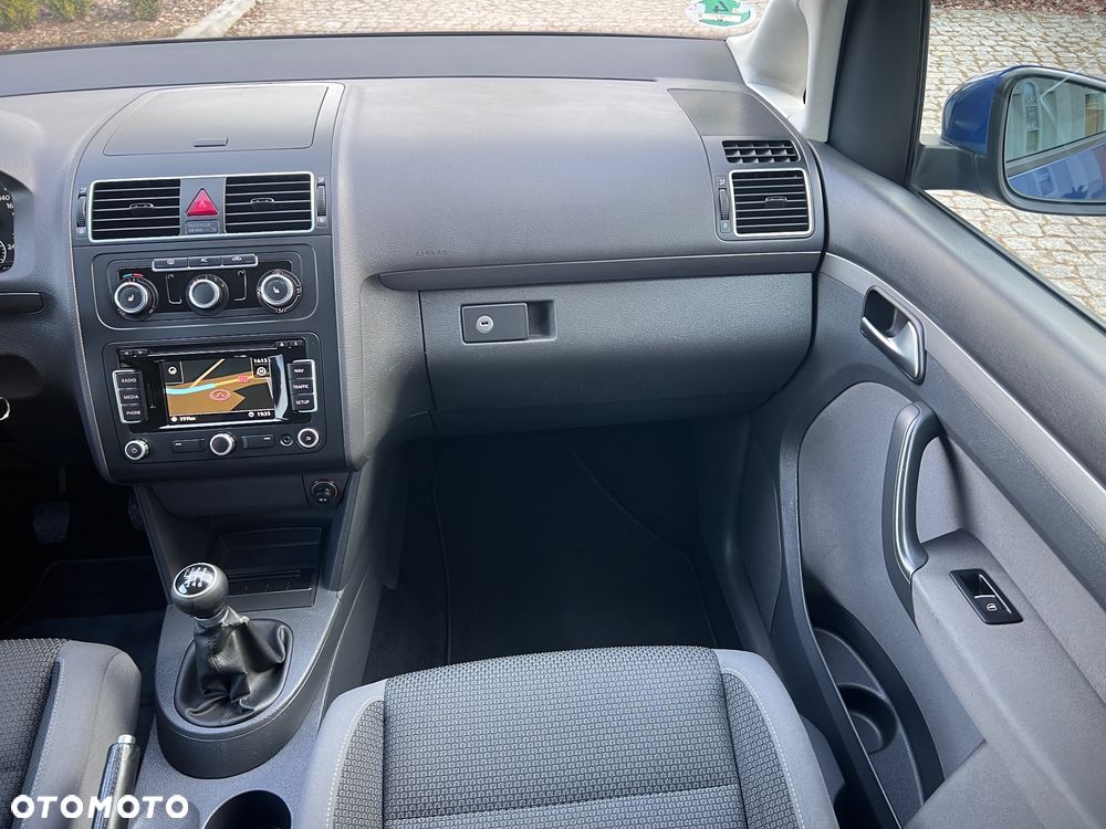 Volkswagen Touran 2.0 TDI DPF Life - 26